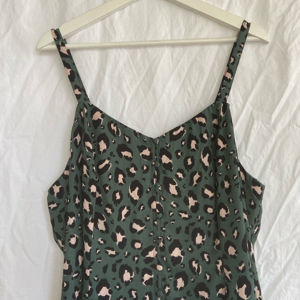 Torrid Georgette Button-Front Cami Size 2 / 2x - image 4